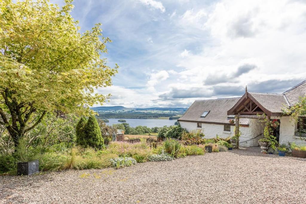 The Stable - Cottage With A Spectacular Lake View Port Of Menteith Dış mekan fotoğraf